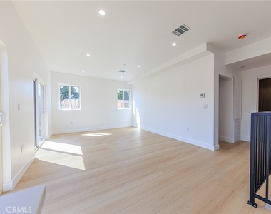 2426 S West View Street - Photo Thumbnail 20