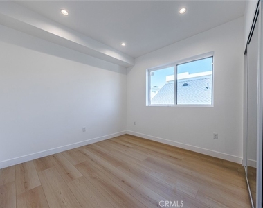 2426 S West View Street - Photo Thumbnail 24