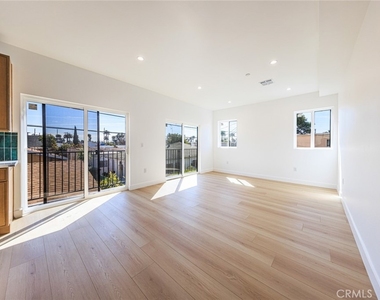 2426 S West View Street - Photo Thumbnail 13