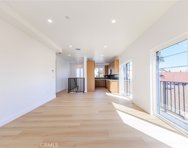 2426 S West View Street - Photo Thumbnail 15
