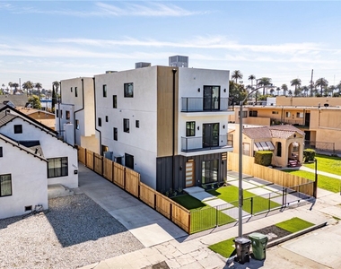2426 S West View Street - Photo Thumbnail 3
