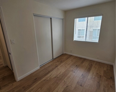 7124 Valmont Street - Photo Thumbnail 18