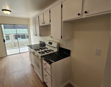 7124 Valmont Street - Photo Thumbnail 3