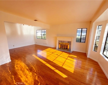 1050 Mayflower Avenue - Photo Thumbnail 1