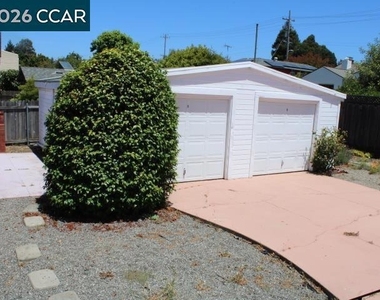 1209 Marin Ave. - Photo Thumbnail 18