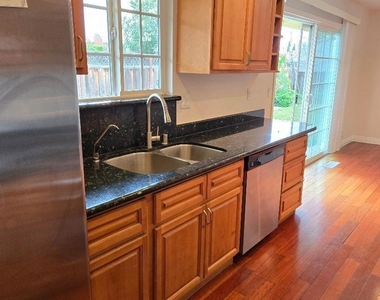 40725 Capa Drive - Photo Thumbnail 9