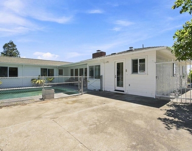 26 Dudley Ct - Photo Thumbnail 31