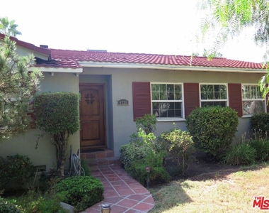 4721 Greenbush Avenue - Photo Thumbnail 1