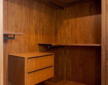 2919 Sanborn Avenue - Photo Thumbnail 36