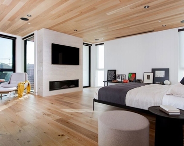 2919 Sanborn Avenue - Photo Thumbnail 12