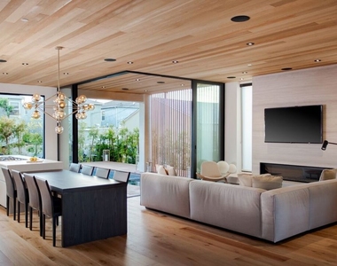 2919 Sanborn Avenue - Photo Thumbnail 21