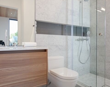 2919 Sanborn Avenue - Photo Thumbnail 19