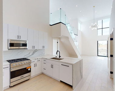 105 S Doheny Drive - Photo Thumbnail 4