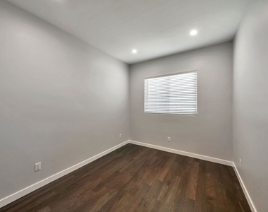 4239 Halldale Avenue - Photo Thumbnail 11