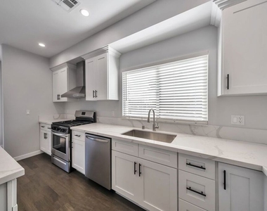 4239 Halldale Avenue - Photo Thumbnail 7