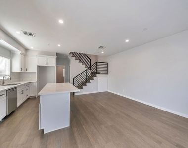 4239 Halldale Avenue - Photo Thumbnail 5
