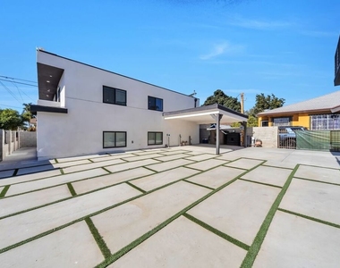 4239 Halldale Avenue - Photo Thumbnail 3