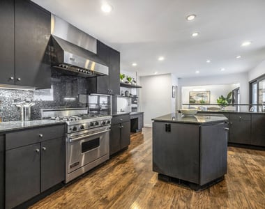 9596 Shirley Lane - Photo Thumbnail 18