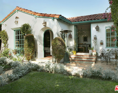 146 N La Peer Drive - Photo Thumbnail 39