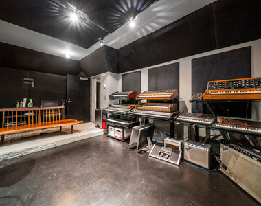 816 Seward Street - Photo Thumbnail 11