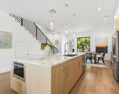 4095 Sawtelle Boulevard - Photo Thumbnail 9