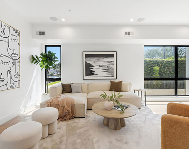 4095 Sawtelle Boulevard - Photo Thumbnail 3