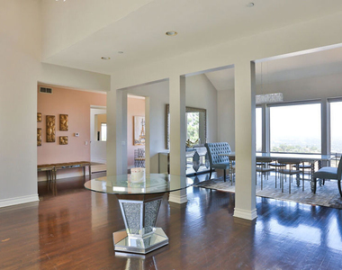 14445 Mulholland Drive - Photo Thumbnail 4