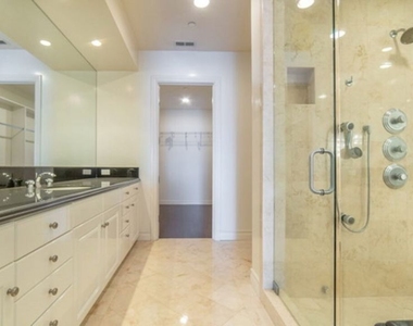 14445 Mulholland Drive - Photo Thumbnail 19