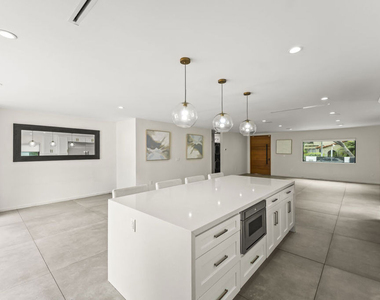 6459 Colgate Avenue - Photo Thumbnail 8