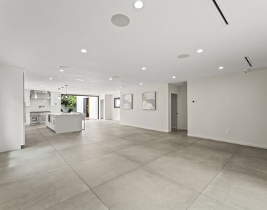 6459 Colgate Avenue - Photo Thumbnail 5