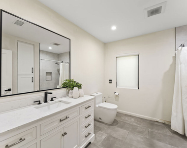 6459 Colgate Avenue - Photo Thumbnail 15