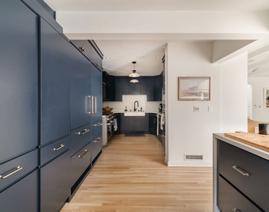 712 San Lorenzo Street - Photo Thumbnail 9