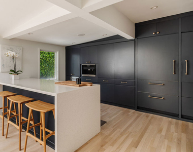 712 San Lorenzo Street - Photo Thumbnail 7