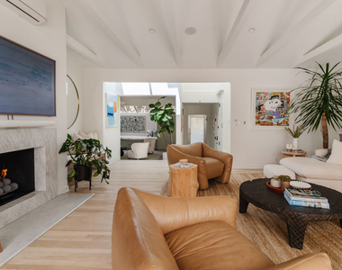 712 San Lorenzo Street - Photo Thumbnail 3