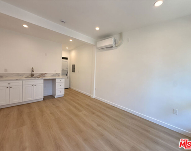 540 Indiana Avenue - Photo Thumbnail 1