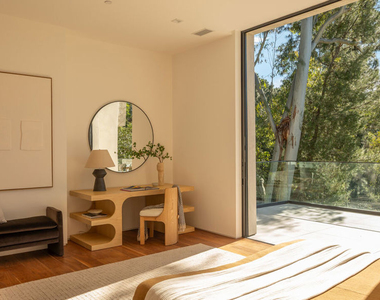 12752 Mulholland Drive - Photo Thumbnail 40