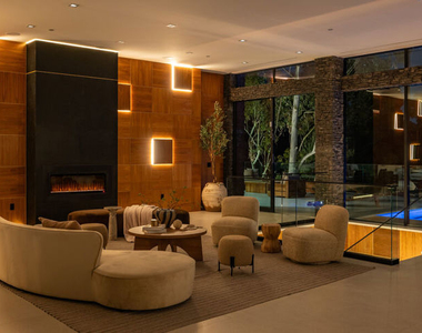 12752 Mulholland Drive - Photo Thumbnail 57