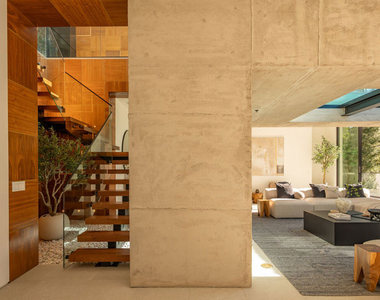 12752 Mulholland Drive - Photo Thumbnail 29