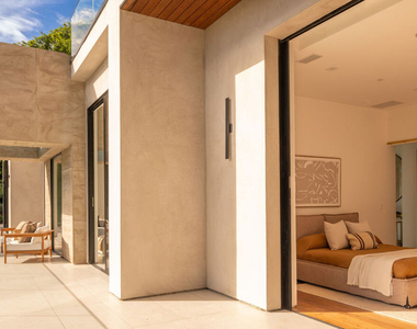 12752 Mulholland Drive - Photo Thumbnail 42