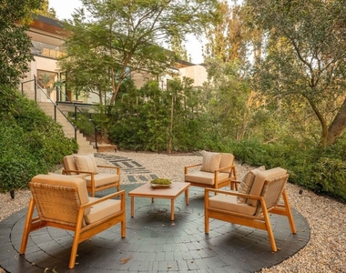 12752 Mulholland Drive - Photo Thumbnail 45