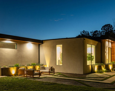 12752 Mulholland Drive - Photo Thumbnail 50