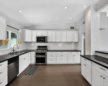 6292 Lubao Avenue - Photo Thumbnail 10