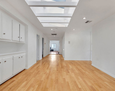 5890 Fairhaven Avenue - Photo Thumbnail 7