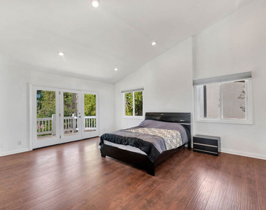5890 Fairhaven Avenue - Photo Thumbnail 14
