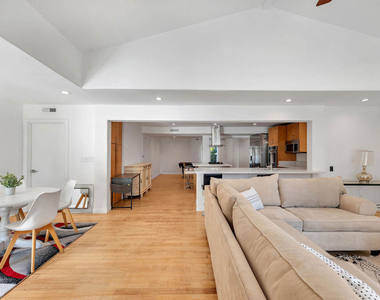 5890 Fairhaven Avenue - Photo Thumbnail 5