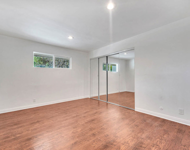 5890 Fairhaven Avenue - Photo Thumbnail 13
