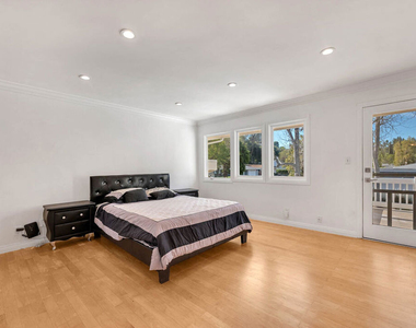 5890 Fairhaven Avenue - Photo Thumbnail 10