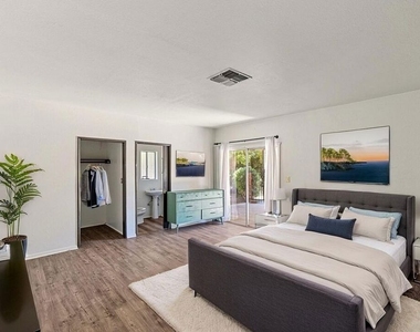 5723 Stansbury Avenue - Photo Thumbnail 9
