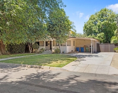 5723 Stansbury Avenue - Photo Thumbnail 1