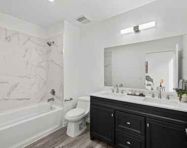 5114 Cahuenga Boulevard - Photo Thumbnail 13